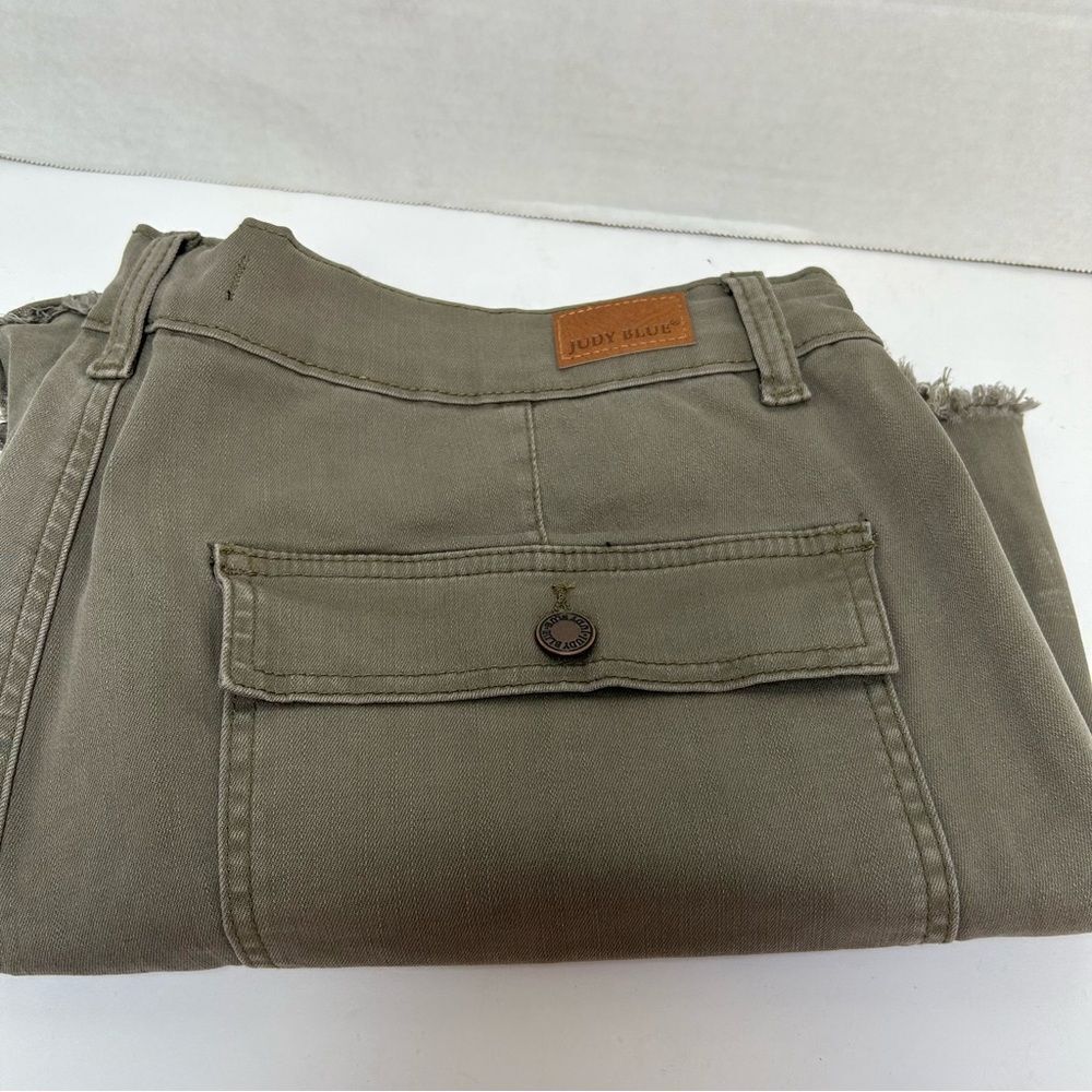 Judy Blue Shania Patch Pockets Dark Khaki Shorts Raw Hem Style #1571 Size 2XL